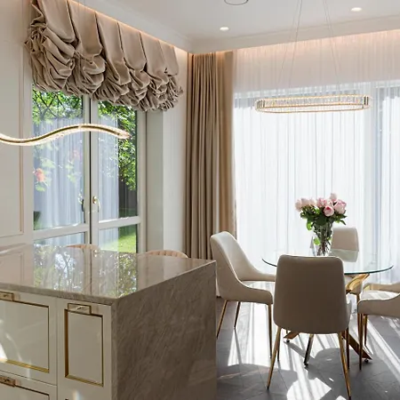 빌라 382 Sqm Luxury 6 Bedroom 2 Separate Villas Complex With Sauna In The Pine Forest